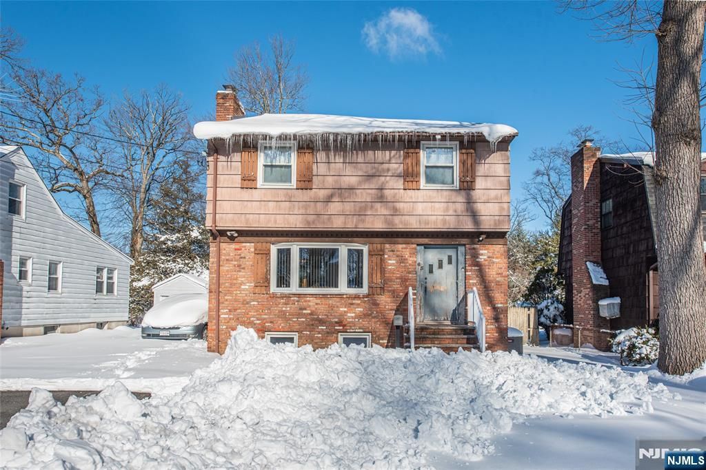 Photo of 63 Chestnut Drive, Wayne, NJ 07470 (MLS # 26007882)