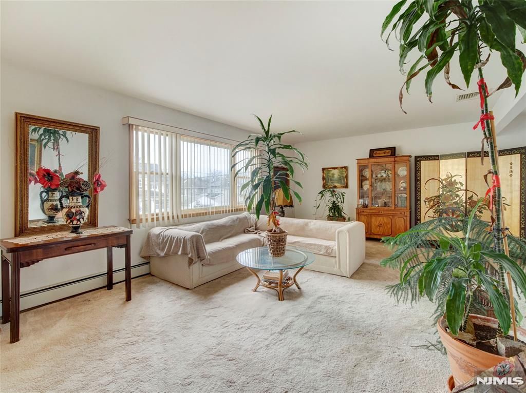 Photo of 16 Oldis Street, Rochelle Park, NJ 07662 (MLS # 26008695)