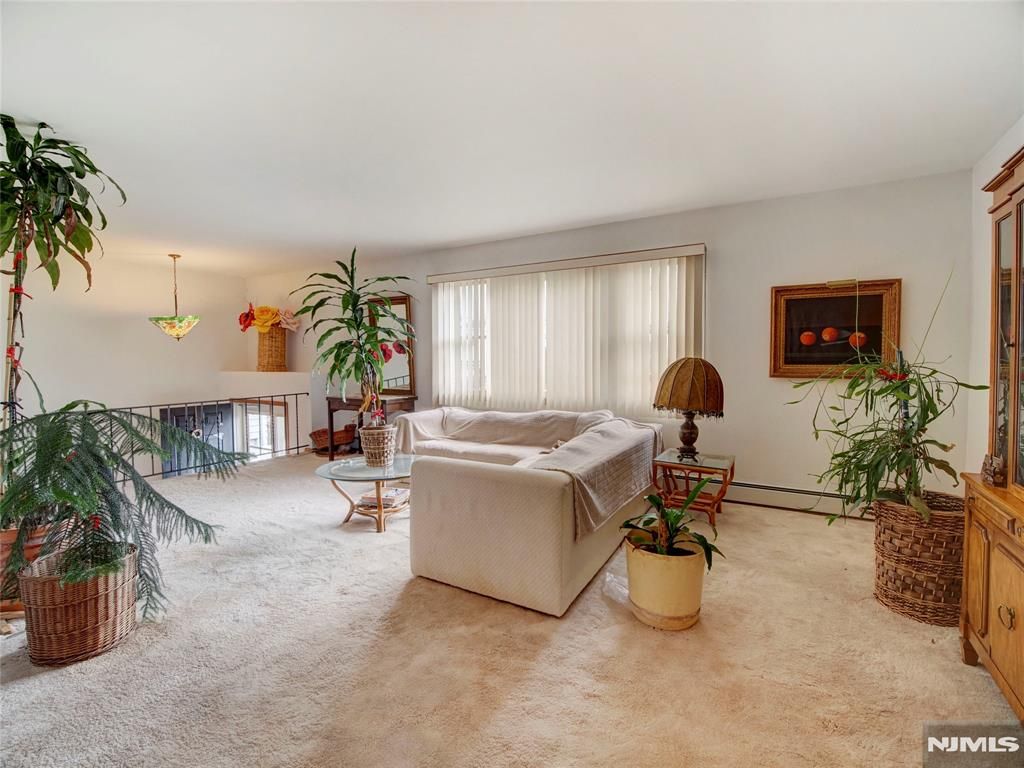 Photo of 16 Oldis Street, Rochelle Park, NJ 07662 (MLS # 26008695)