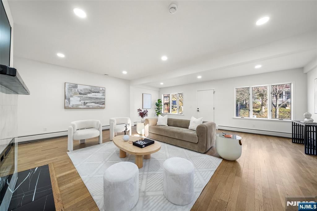 Photo of 162 Sylvan Avenue, Leonia, NJ 07605 (MLS # 26001546)