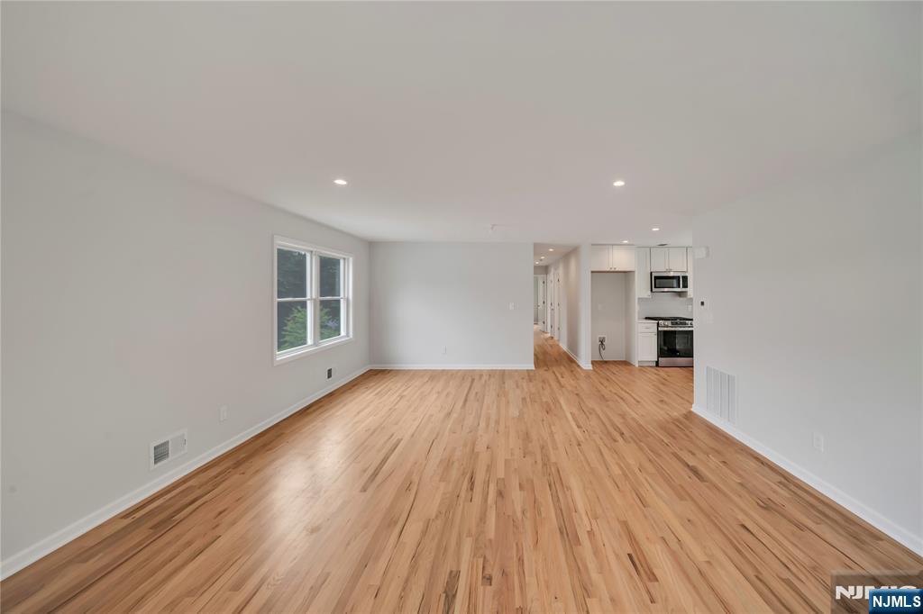 800 Pleasantview Terrace