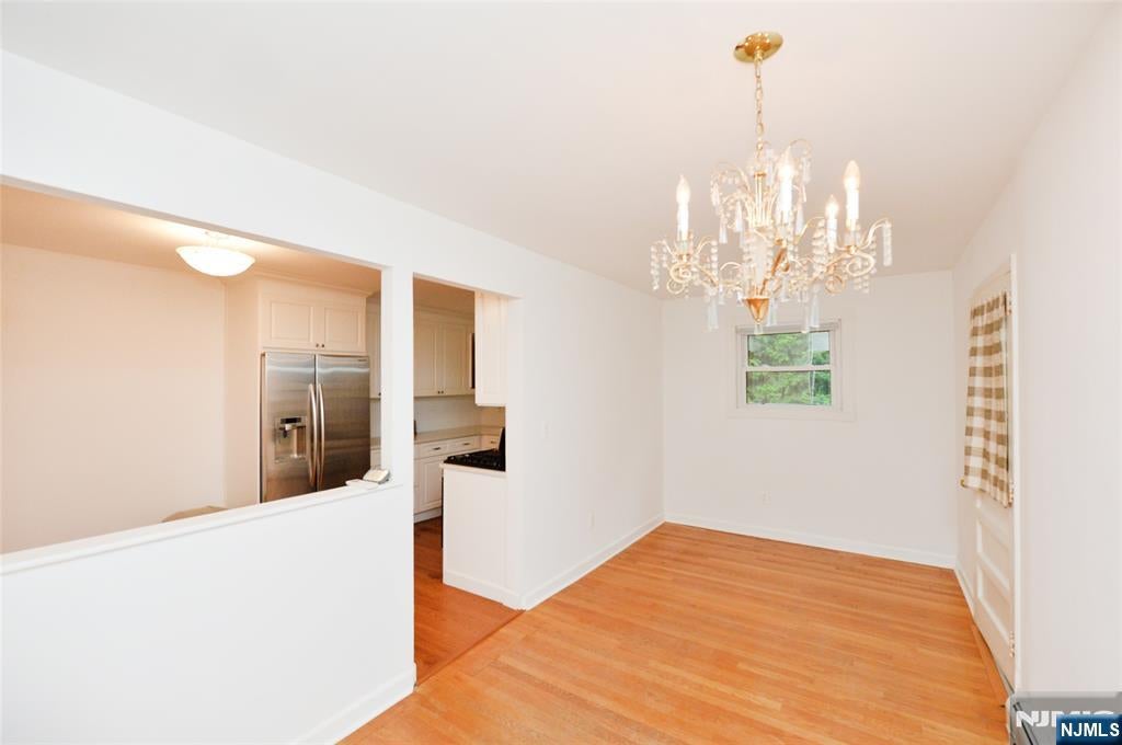 39-39 Brookside Avenue