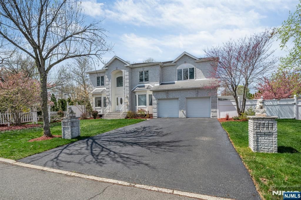 Photo of 177 Lawson Place, Paramus, NJ 07652 (MLS # 26016107)