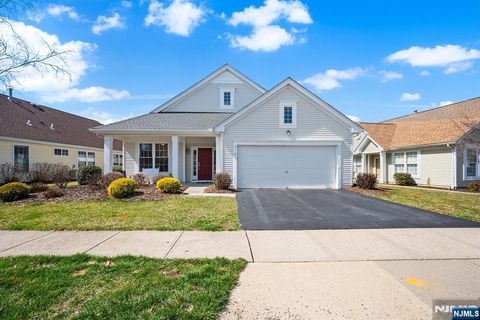 MLS: 25009525