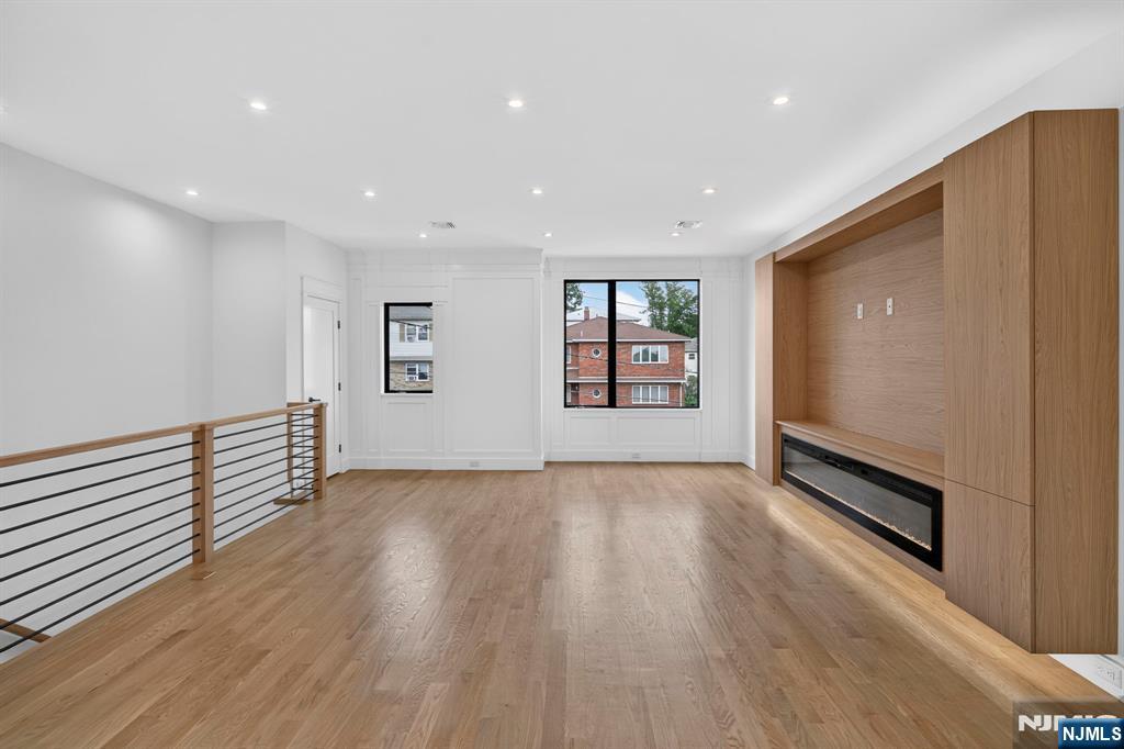 122 Edsall Avenue