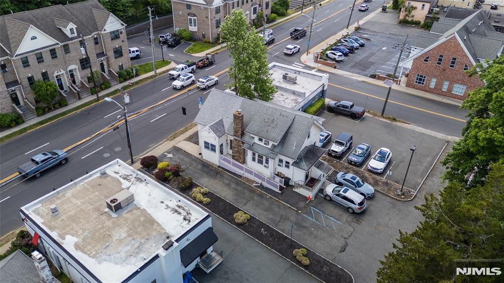 45 Bloomfield Avenue