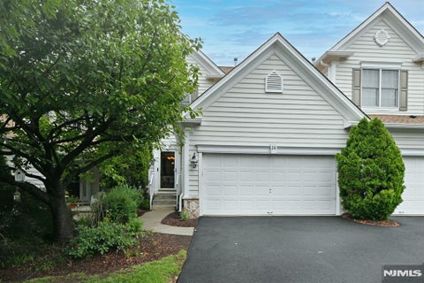 Photo of 28 Thistle DR, Paramus, NJ 07652 (MLS # 26023251)