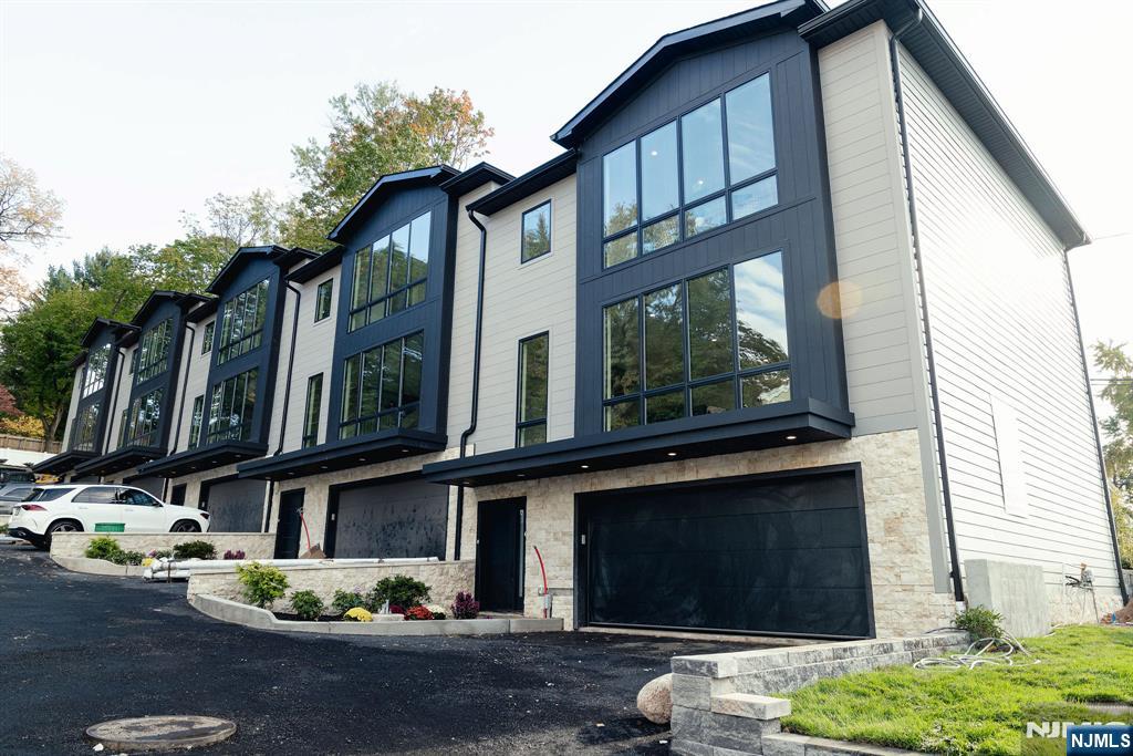 401 A Grand Avenue A