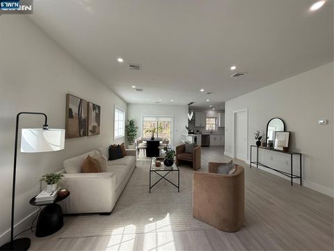 MLS: 25007433