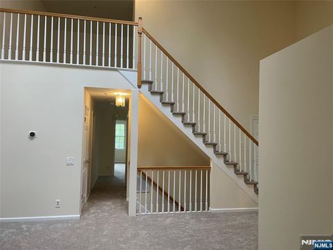 MLS: 25014286