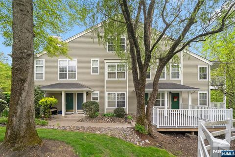 Photo of 1014 Crown Court #1014, Mahwah, NJ 07430 (MLS # 26016761)
