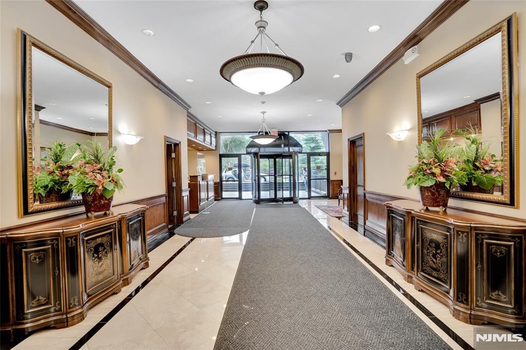 Photo of 5 Horizon Road #403, Fort Lee, NJ 07024 (MLS # 25043240)