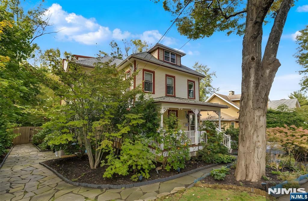 13 Samson Avenue