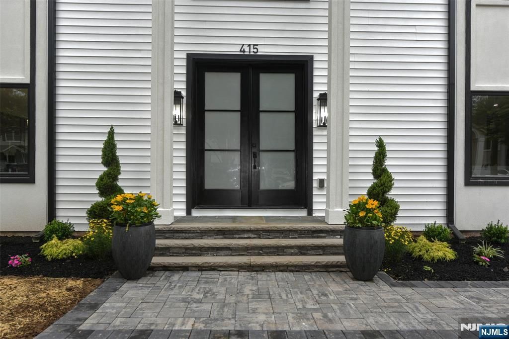 Photo of 415 Bailey Road, Paramus, NJ 07652 (MLS # 25031323)