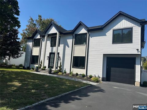 415 Bailey Road Paramus NJ 07652