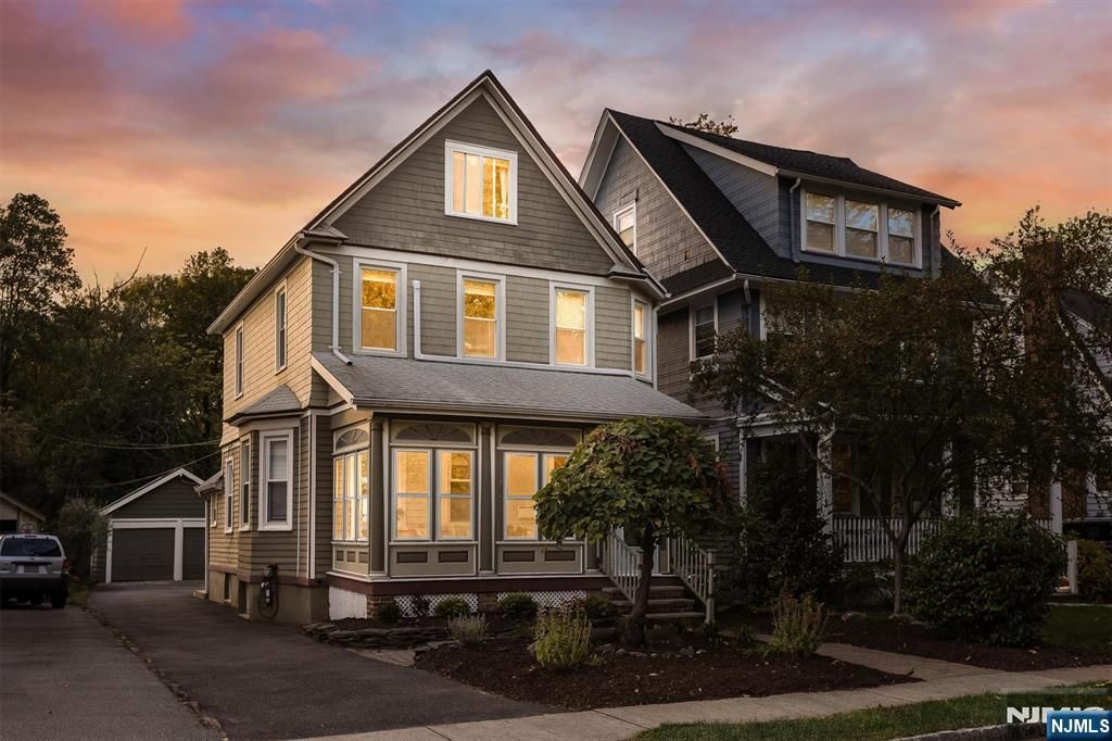 Photo of 196 Thomas Street, Glen Ridge, NJ 07028 (MLS # 25036656)