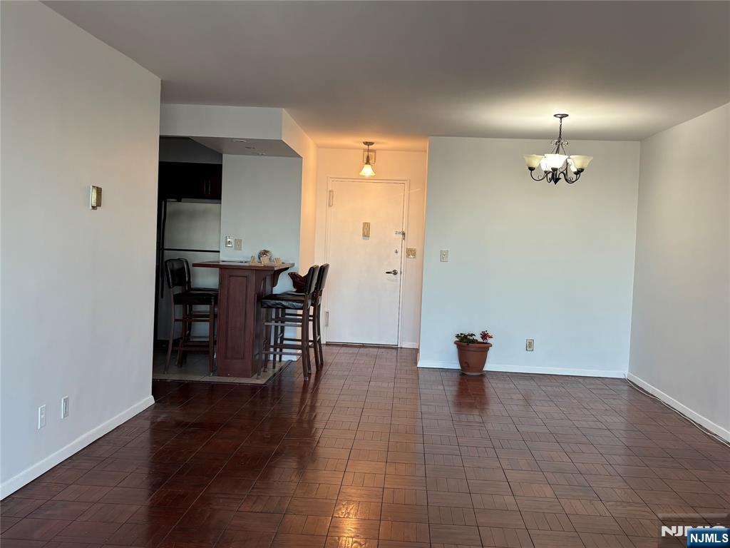 2000 Linwood Avenue 14Y