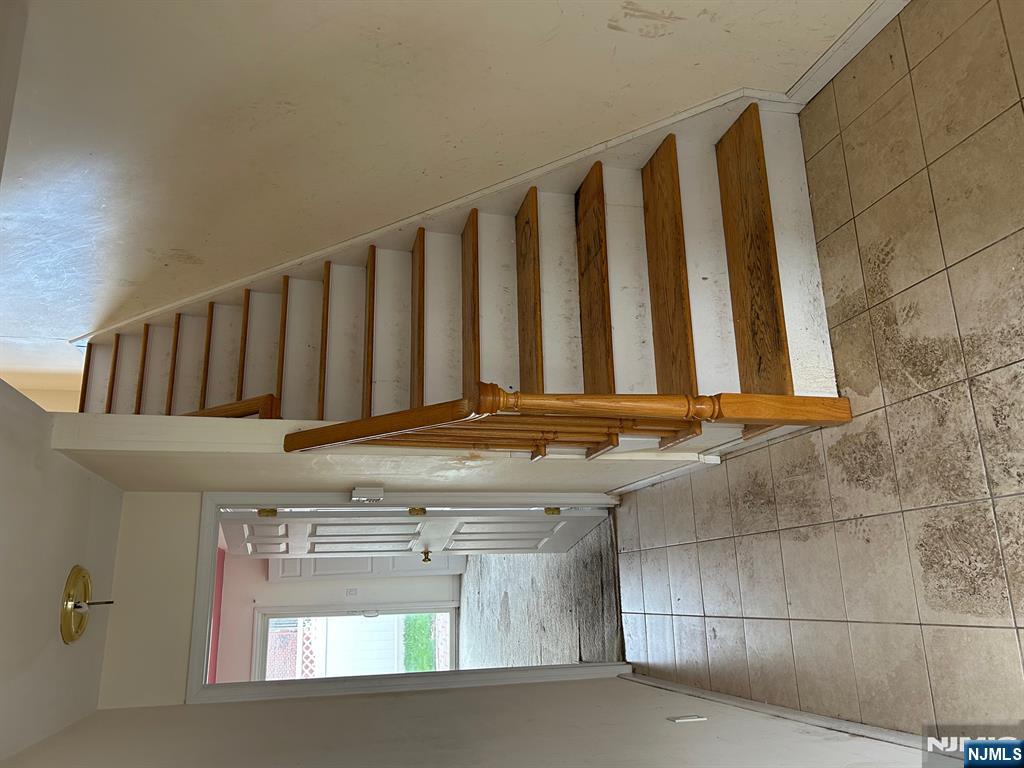 66 Terhune Avenue 14