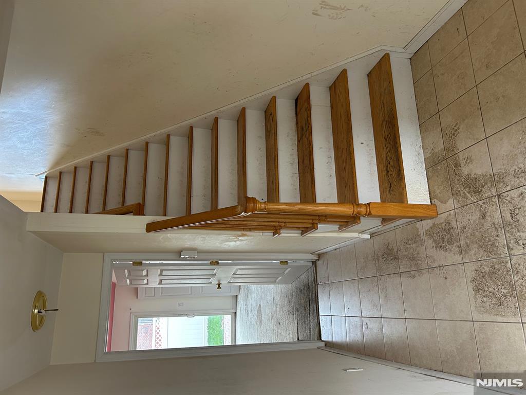 66 Terhune Avenue 14