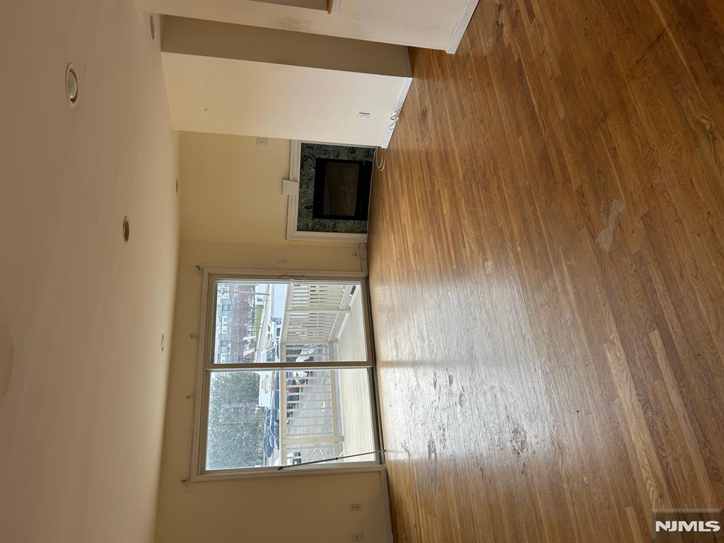 66 Terhune Avenue 14