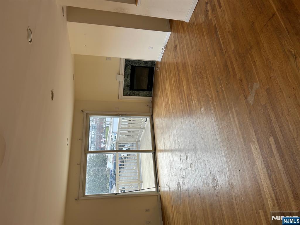 66 Terhune Avenue 14