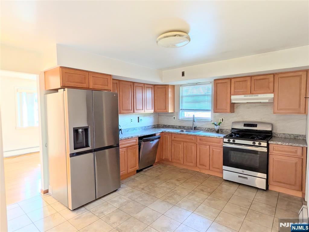 333 7TH Street 2 FL.