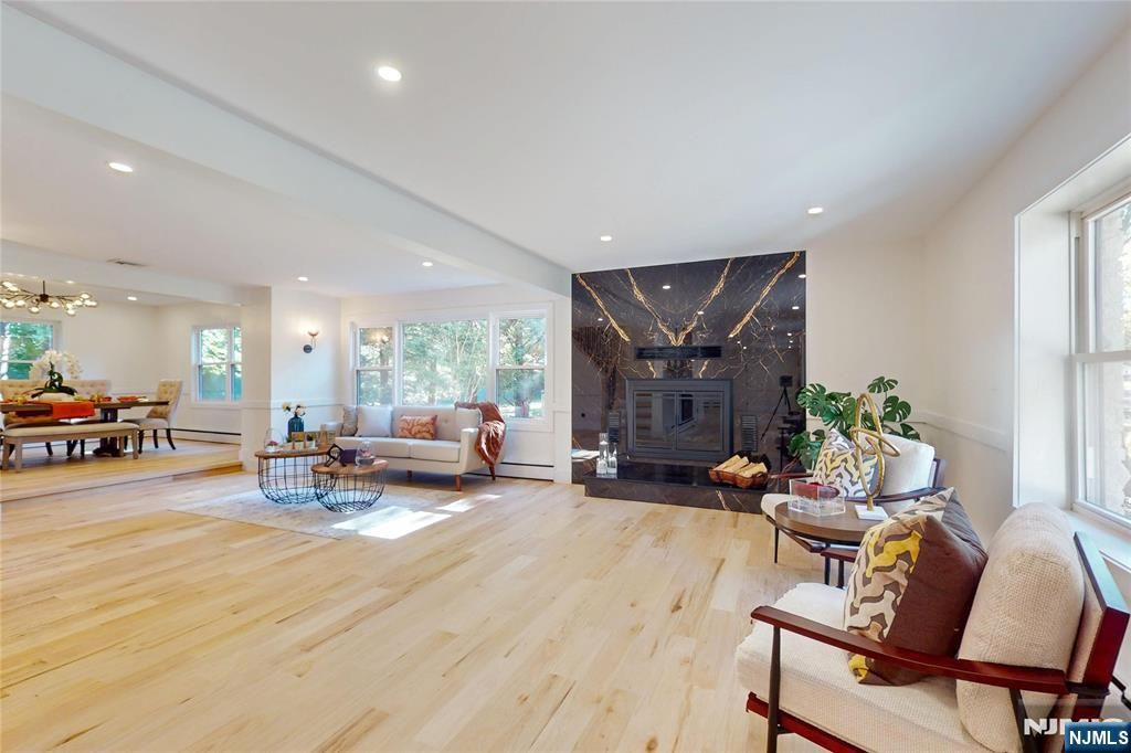 Photo of 16 Columbine Road, Paramus, NJ 07652 (MLS # 25032072)