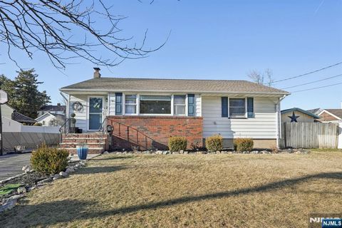 215 Beech Avenue Pompton Lakes NJ 07442