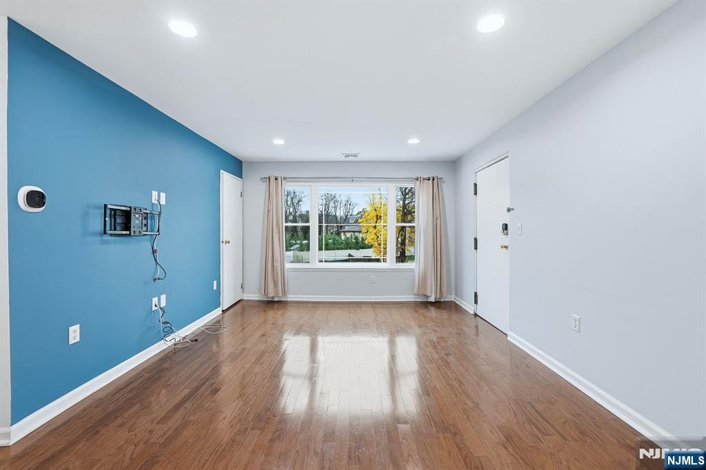 253 Park Avenue 305