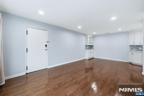Photo of 253 Park Avenue #305, Rutherford, NJ 07070 (MLS # 26033939)