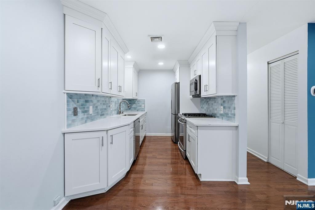 253 Park Avenue 305