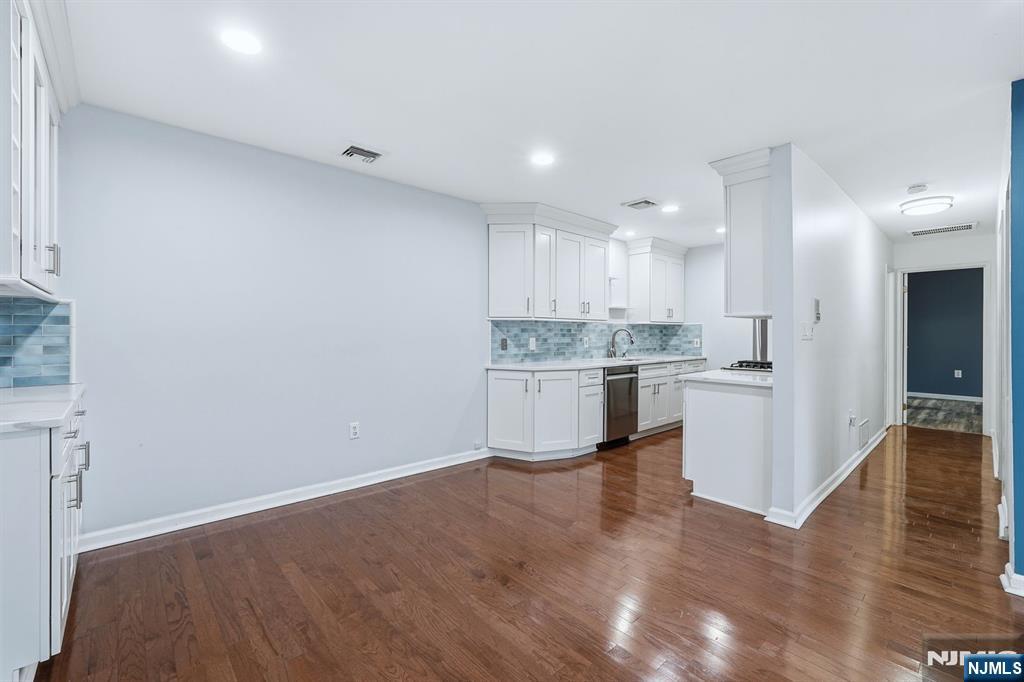 253 Park Avenue 305