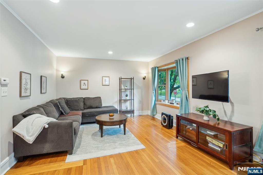 153 Lexington Avenue