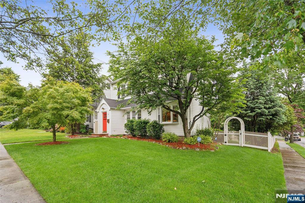 153 Lexington Avenue
