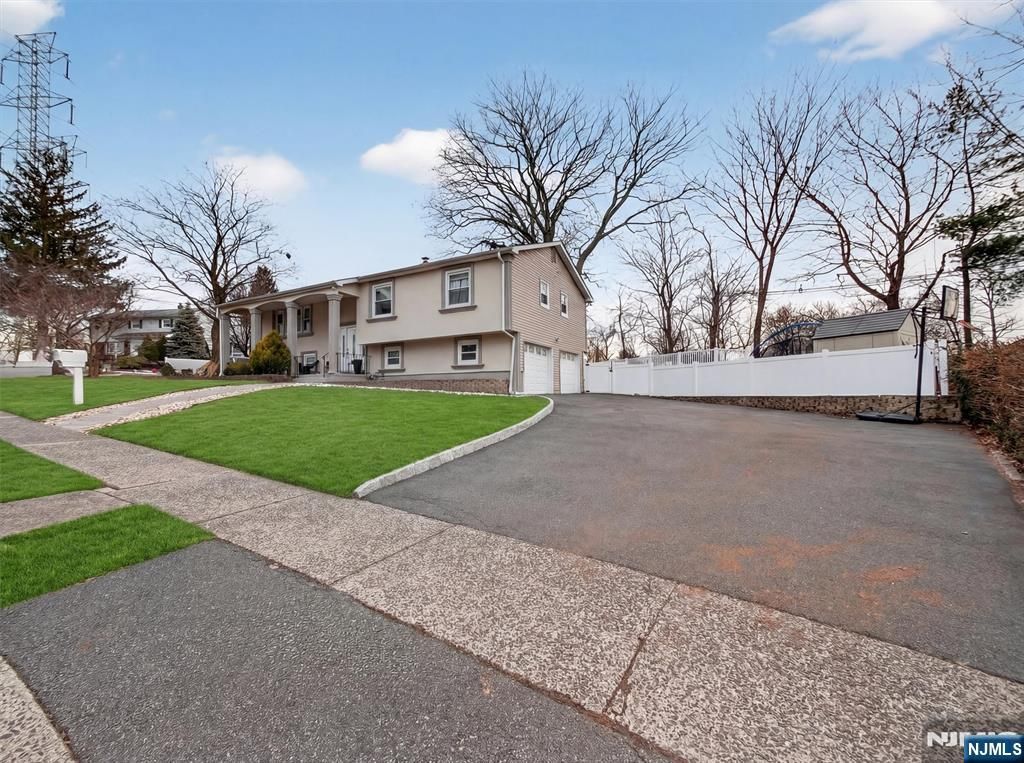 Photo of 66 Lockwood Place, Clifton, NJ 07012 (MLS # 26002887)