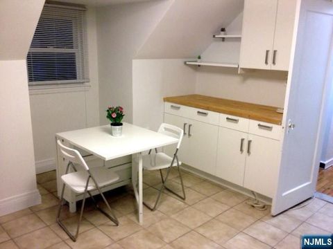 Photo of 2191 Linwood Ave #2ND FL, Fort Lee, NJ 07024 (MLS # 25035398)