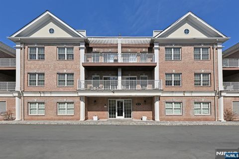 2303 Rio Vista Lane Northvale NJ 07647