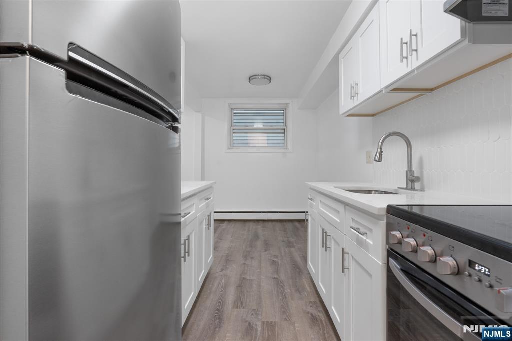 325 Westervelt Place 1