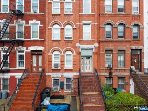 Photo of 29 Madison Avenue, Jersey City, NJ 07304 (MLS # 26031935)