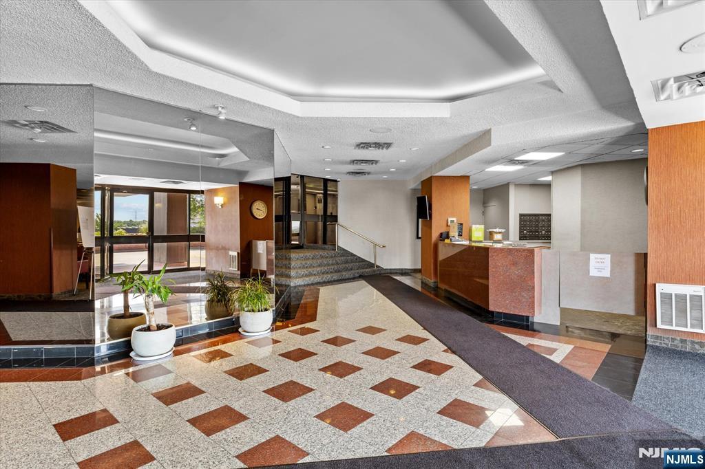 401 Harmon Cove Tower