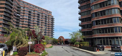 Photo of 100 Carlyle DR #VG6, Cliffside Park, NJ 07010 (MLS # 26020876)