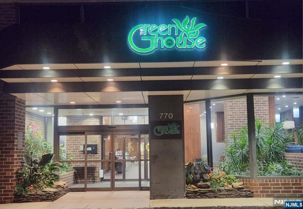 770 Anderson Avenue 14P