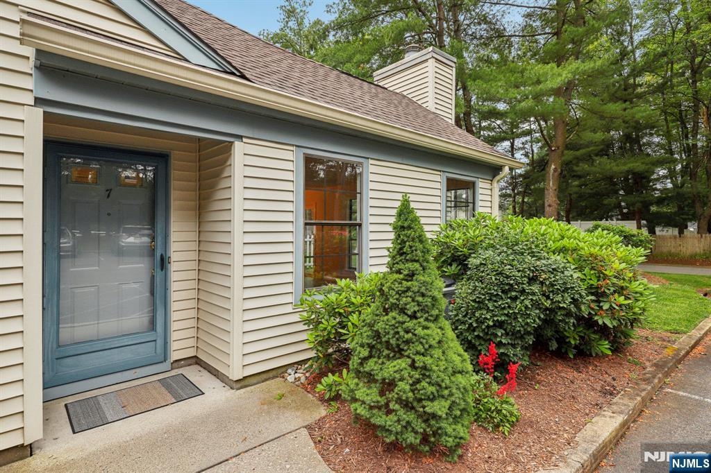 7 Eakens Court
