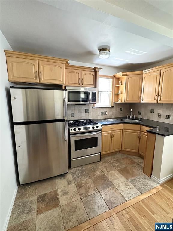 32b Elmwood Court B