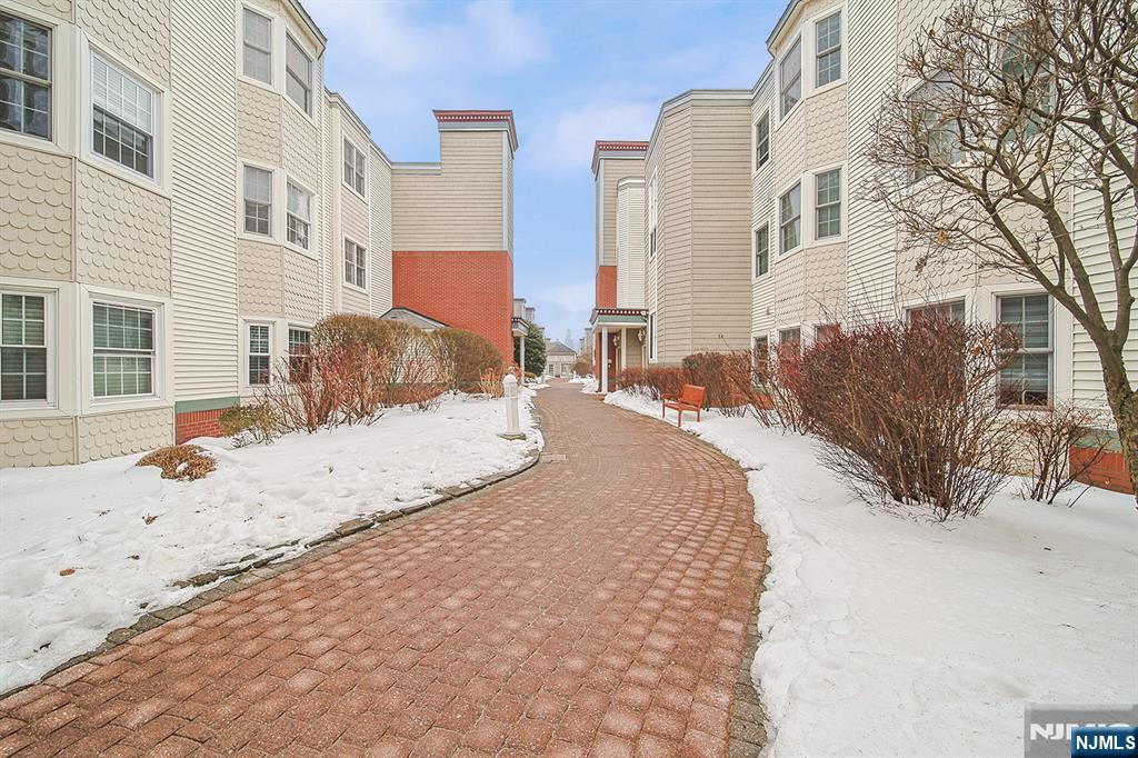 321 The Promenade