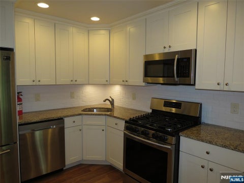 Photo of 993 Boxwood CT #993, Mahwah, NJ 07430 (MLS # 26026418)