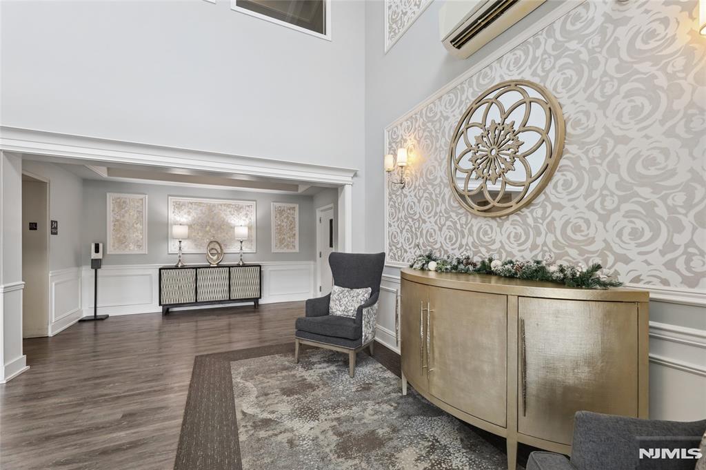 7408 Warrens Way TOP FLOOR & DEE