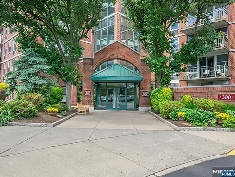 300 Main Street Unit 216, Little Falls, NJ 07424 - MLS#: 25016303