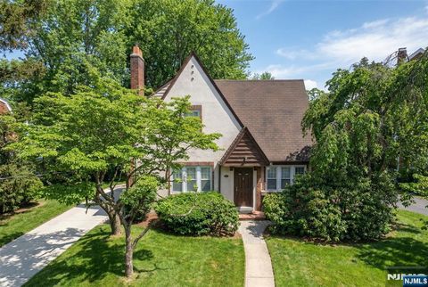 Photo of 351 Closter Dock Road, Closter, NJ 07624 (MLS # 25042480)