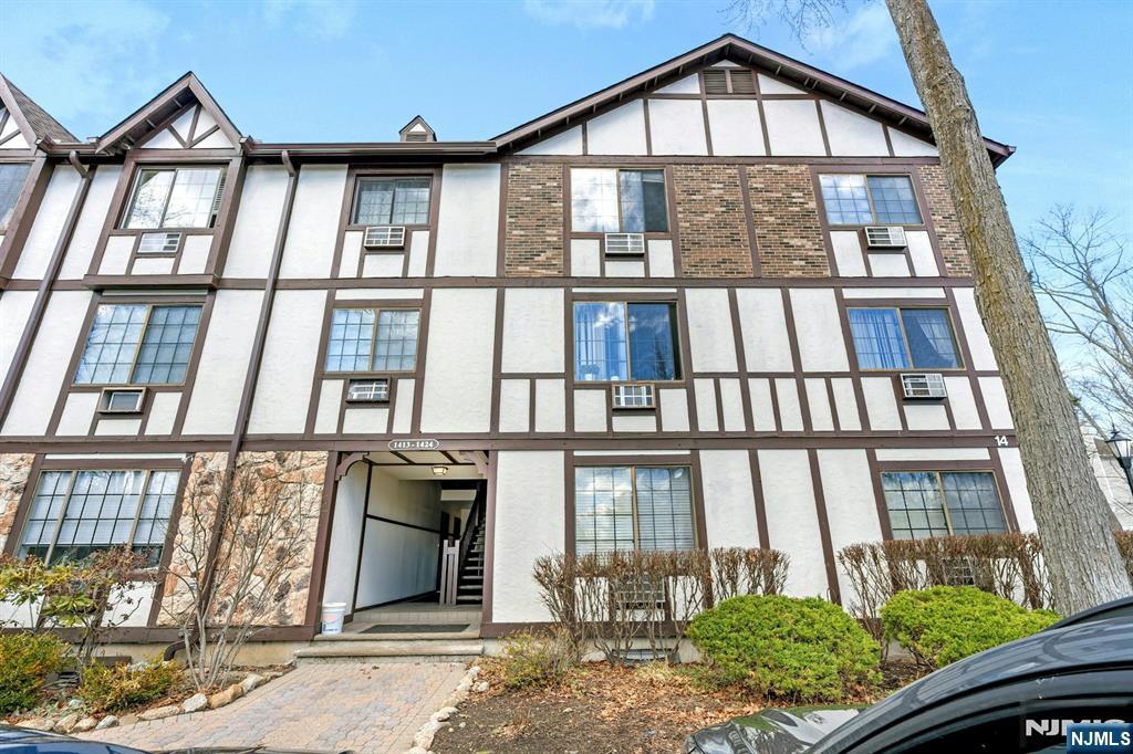 1419 Faulkner Court